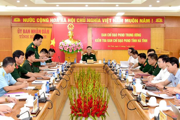 Ban Chỉ đạo Phòng không nhân dân Trung ương làm việc với Ban Chỉ đạo Phòng không nhân dân tỉnh Hà Tĩnh.
