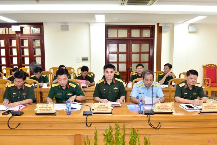 Đoàn kiểm tra Ban Chỉ đạo PKND Trung ương tham dự buổi làm việc.