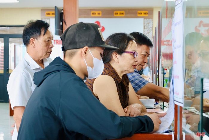 Người dân cho rằng việc đơn giản hóa thủ tục là cần thiết, song cần bảo đảm an toàn pháp lý cho các giao dịch về đất đai.