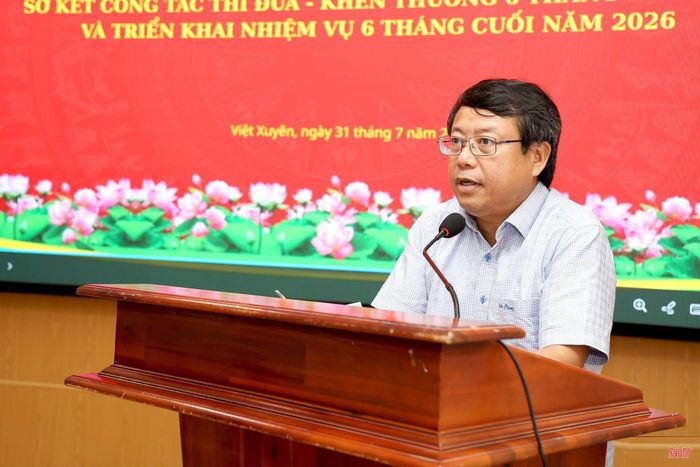 Phó Chủ tịch Thường trực HĐND tỉnh Dương Tất Thắng phát biểu chỉ đạo hội nghị,