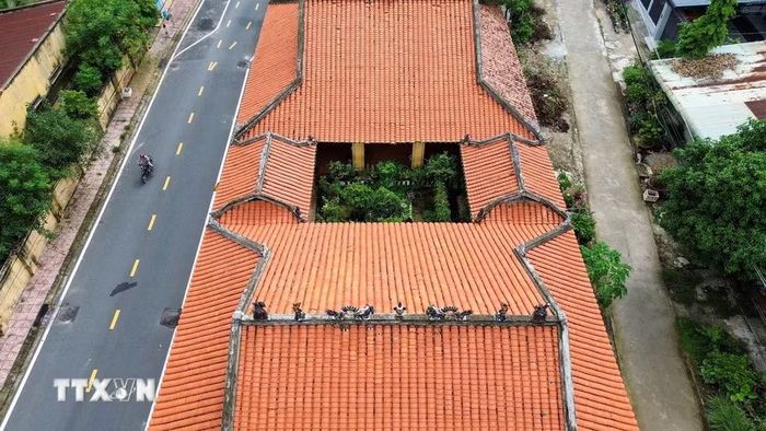 Kiến trúc độc đáo của Đình Hiệp Ninh, nơi kết nối những giá trị lịch sử, kiến trúc, tín ngưỡng với câu chuyện mở đất, dựng làng và gìn giữ quê hương qua nhiều thế hệ. (Ảnh: Giang Phương/TTXVN)