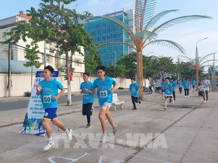 Thể dục thể thao góp phần nâng cao sức khỏe của người dân ở mọi độ tuổi. Ảnh: Chương Đài/TTXVN