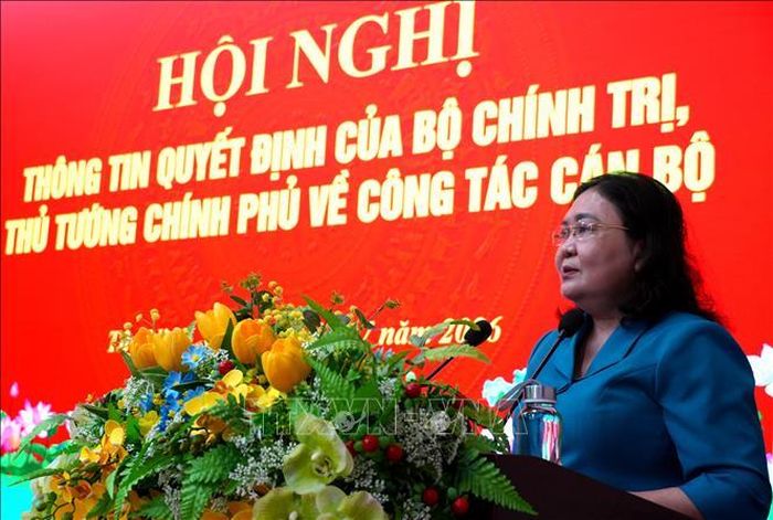 Đồng chí Hồ Thị Hoàng Yến, Phó Bí thư Thường trực Tỉnh ủy Tây Ninh, phát biểu nhận nhiệm vụ.