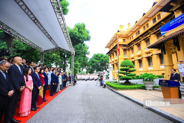 Bộ trưởng Bộ Ngoại giao Lê Hoài Trung chủ trì buổi lễ cùng Đại sứ các nước ASEAN.