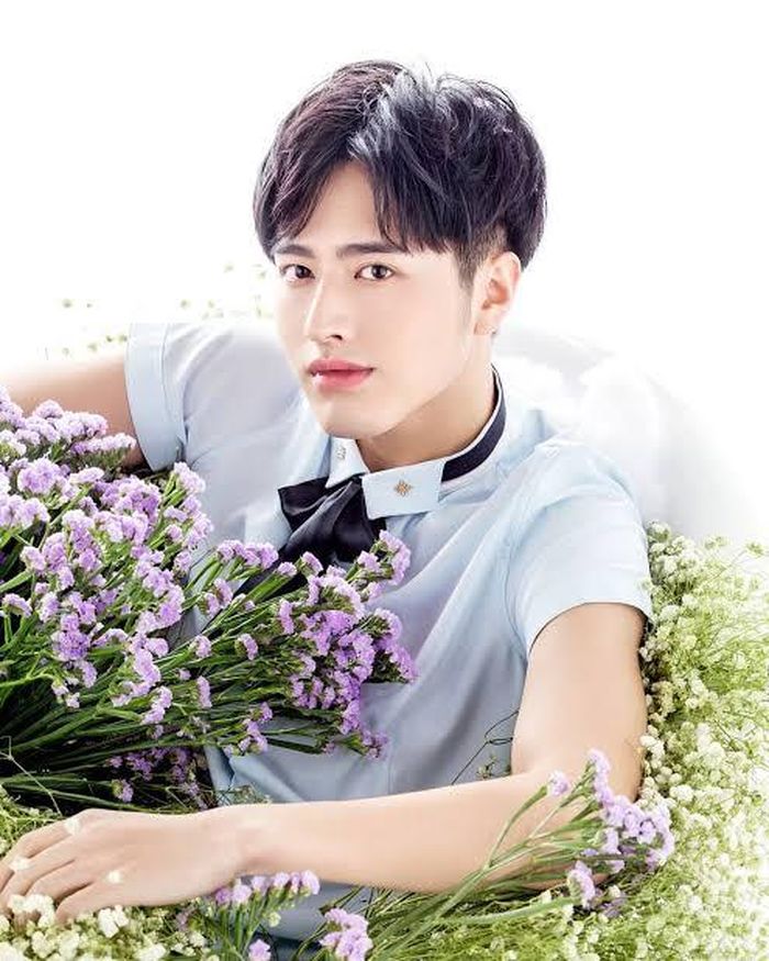 Những câu chuyện dở khóc dở cười về tình trạng kinh tế của La Chính đã nhanh chóng viral khắp mạng xã hội Trung Quốc. Ảnh: X.