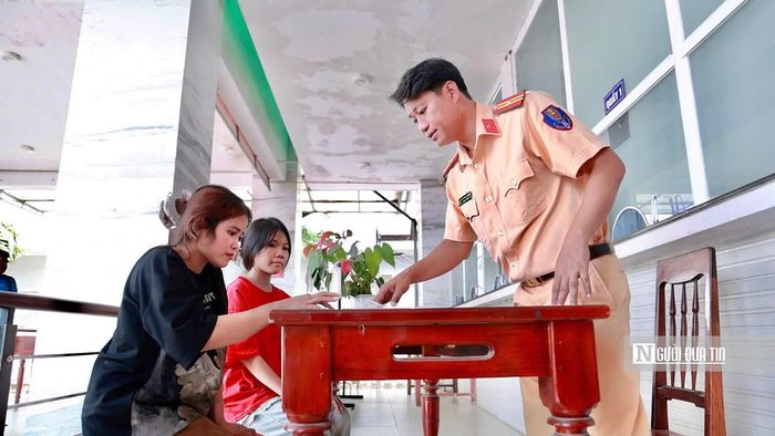 Phòng CSGT Công an tỉnh Quảng Ngãi đã phối hợp với công an các xã, phường, đặc khu cập nhật, làm sạch dữ liệu đăng ký.