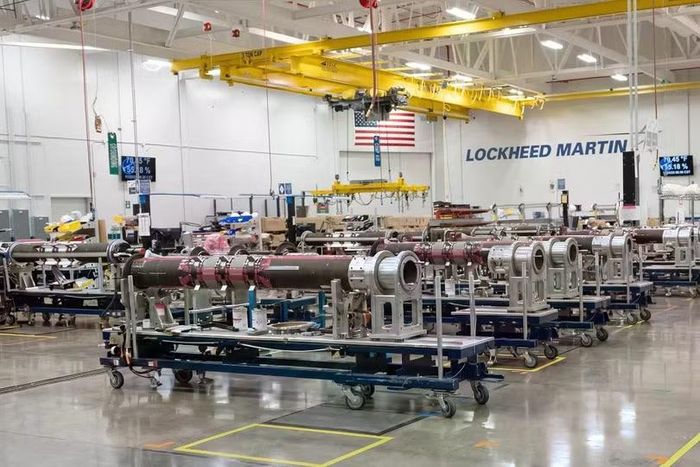 Dây chuyền sản xuất đạn tên lửa Patriot của Lockheed Martin. Ảnh: Creaders.