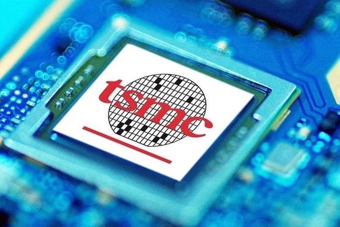 Biểu tượng của nhà sản xuất chip theo hợp đồng lớn nhất thế giơi TSMC của Đài Loan (Trung Quốc). Ảnh: TTXVN phát
