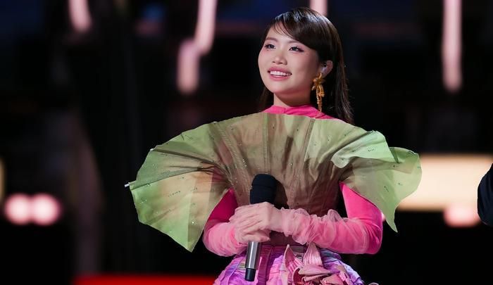 Phương Mỹ Chi, Sơn Tùng M-TP và nhiều nghệ sĩ khác đang là những người giữ lửa tâm hồn dân tộc.