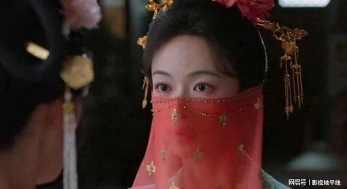 Ngô Cẩn Ngôn tiếp tục thử sức với mẫu nữ chính mạnh mẽ, nhưng màn thể hiện trong những tập đầu gây nhiều ý kiến trái chiều. Ảnh: Sohu.