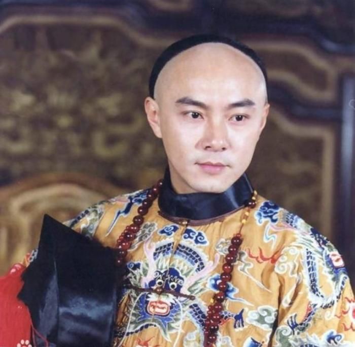 Nếu Kiều Phong đại diện cho chính nghĩa và Dương Quá tượng trưng cho sự phá cách, thì Vi Tiểu Bảo trong Lộc Đỉnh Ký lại là nhân vật khác biệt nhất.