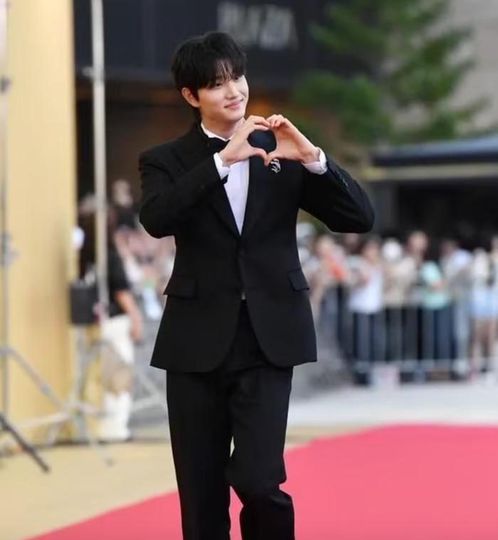 Kim Jae Won tại Lễ trao giải Truyền hình Rồng Xanh.