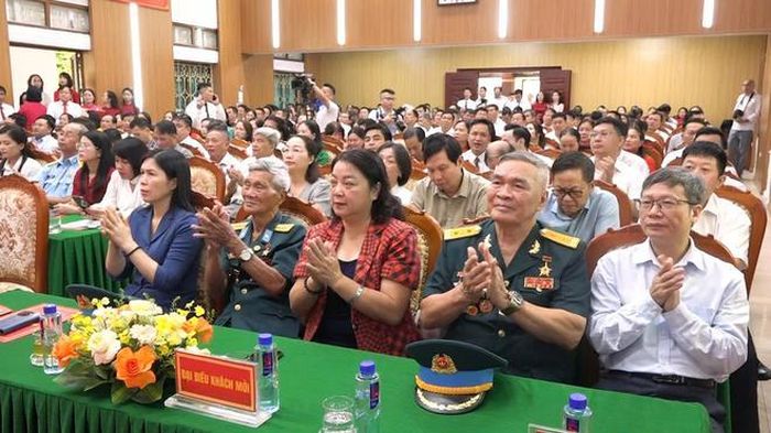 Xã Thư Lâm (TP Hà Nội) tổ chức chương trình khởi động triển khai xây dựng mô hình "xã xã hội chủ nghĩa" theo Đề án thí điểm của UBND TP Hà Nội.
