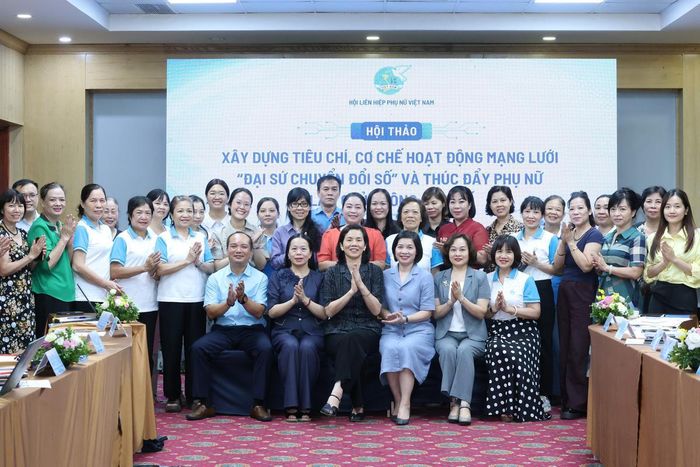Các đại biểu tham dự hội thảo