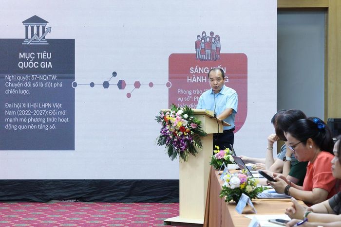 ThS. Phan Cao Quang Anh, Phó Viện trưởng Viện Công nghệ thông tin, Học viện Phụ nữ Việt Nam, trình bày tham luận