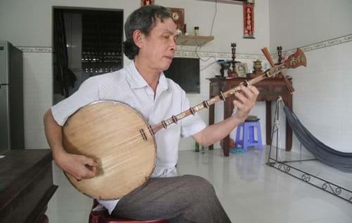 Nghệ nhân ưu tú Nguyễn Tấn Khoa. 