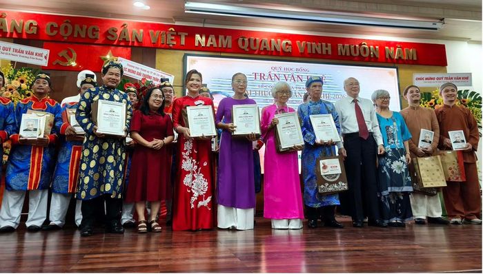 Trao Giải thưởng Trần Văn Khê 2026 cho các tập thể và cá nhân tiêu biểu hoạt động trong lĩnh vực nghiên cứu, giảng dạy, biểu diễn và truyền bá âm nhạc dân tộc Việt Nam.