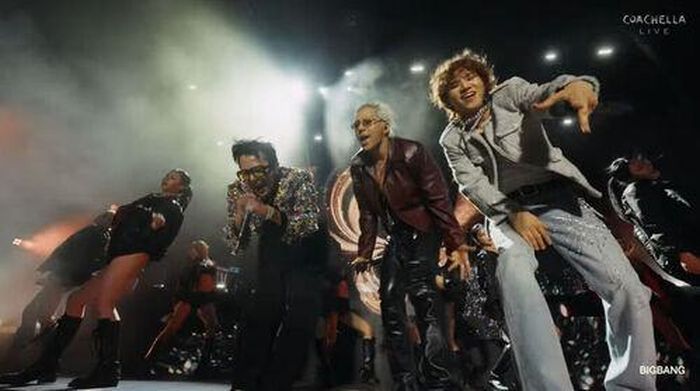 BIGBANG kỷ niệm 20 năm debut bằng drone show và pháo hoa là món quà lớn mà nhóm tặng cho fan mình. Ành: SBS