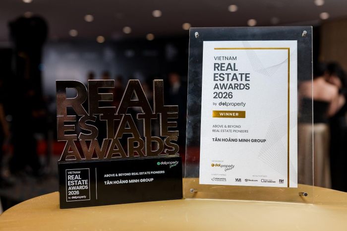 Above & Beyond Real Estate Pioneers Vietnam 2026: Giải thưởng đặc biệt của Dot Property Vietnam Real Estate Awards 2026. Ảnh: DNCC.