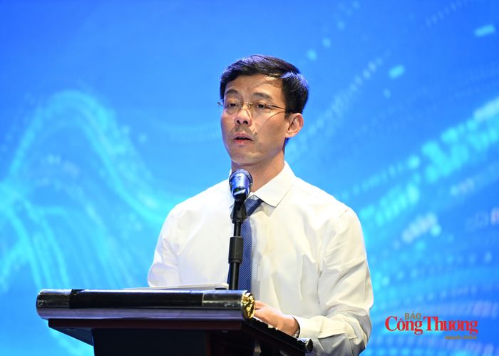 Ông Cù Ngọc Trang, Giám đốc Sở Khoa học và Công nghệ thành phố Hà Nội phát biểu chỉ đạo tại diễn đàn.