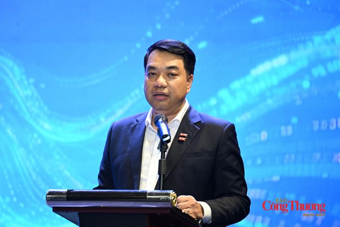 TS. Mạc Quốc Anh, Phó Chủ tịch kiêm Tổng Thư ký HANOISME, Trưởng Ban Tổ chức diễn đàn.