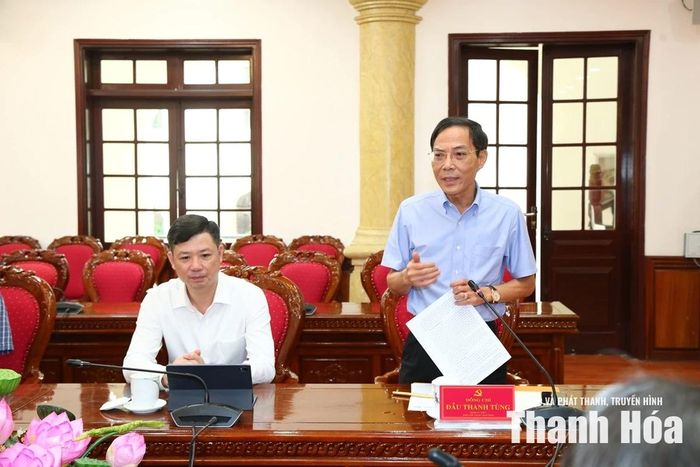 Các đại biểu phát biểu tại buổi làm việc.