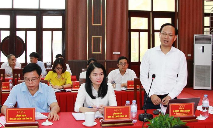  Đồng chí Phạm Văn Thịnh phát biểu tại buổi làm việc. 