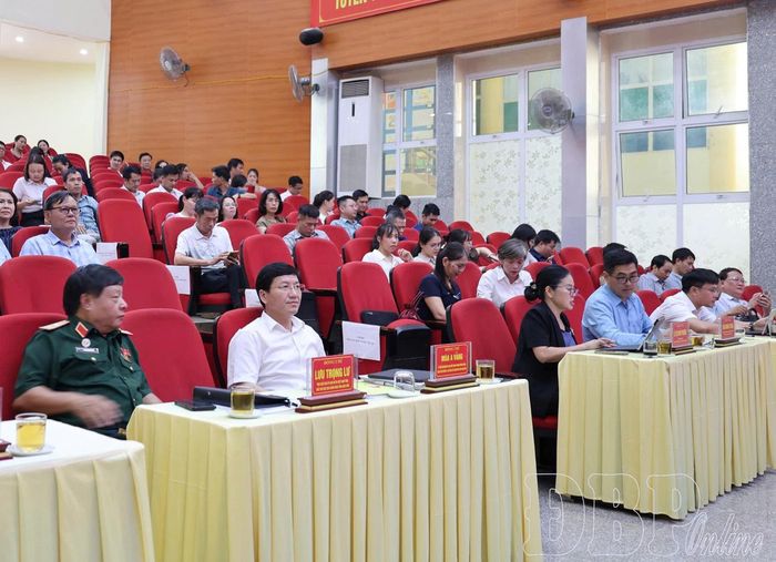 Đồng chí Mùa A Vảng, Ủy viên dự khuyết Ban Chấp hành Trung ương Đảng, Phó Bí thư Tỉnh ủy, Bí thư Đảng ủy, Chủ tịch Ủy ban MTTQ Việt Nam tỉnh dự hội nghị.