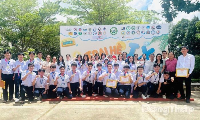 Đoàn Đồng Tháp tại trại hè Phương Nam.