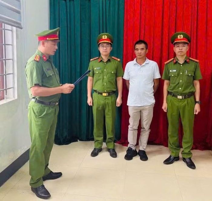  Đối tượng Nguyễn Ngọc Anh đã nhận đá từ nhà máy rồi tập kết bán lại kiếm lời. Ảnh: Đức Thịnh 