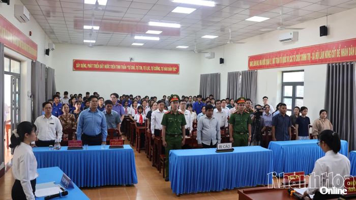 Quang cảnh Phiên tòa giả định.