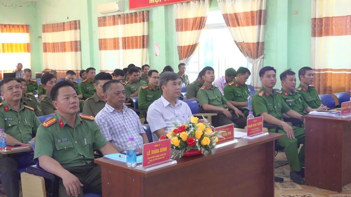 Các đại biểu tham dự hội nghị. Ảnh: PHÙNG QUỲNH.