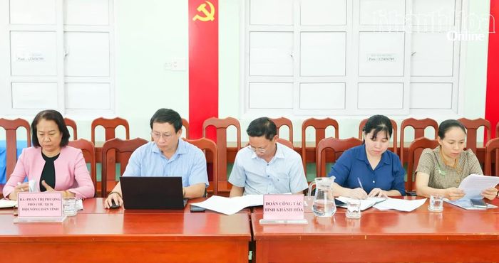 Đoàn công tác Ủy ban MTTQ Việt Nam tỉnh tham dự buổi làm việc với xã Phước Dinh.