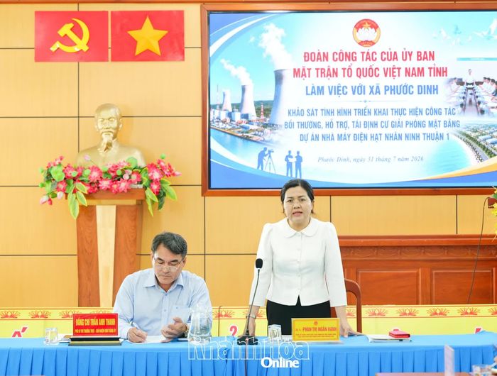 Bà Phan Thị Ngân Hạnh phát biểu tại buổi làm việc.