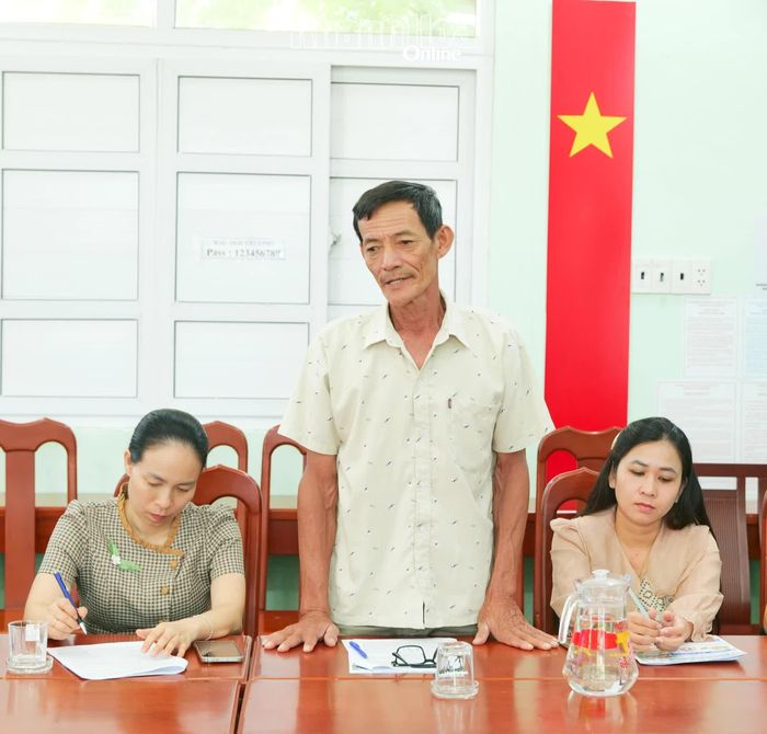Trưởng thôn Vĩnh Trường đề xuất tháo gỡ những khó khăn trong quá trình triển khai dự án.