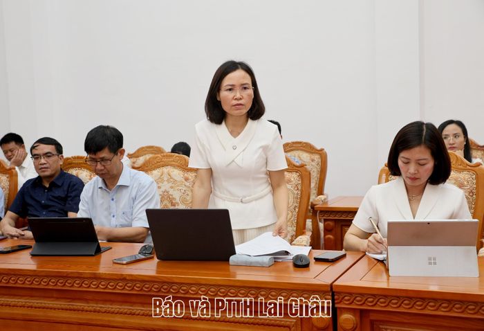 Đại diện lãnh đạo Sở Nội vụ làm rõ nội dung liên quan đến tổng giao biên chế công chức.