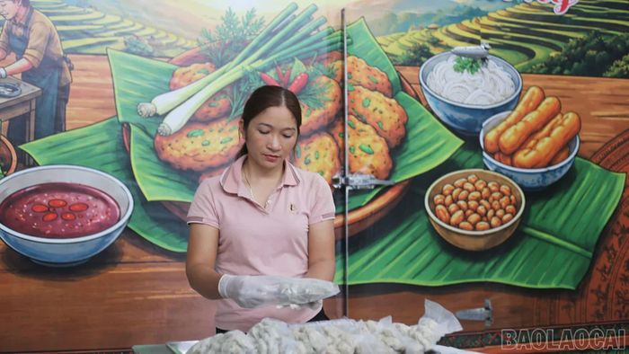 Sản phẩm chả cá An Thường được đóng gói trước khi đưa ra thị trường.