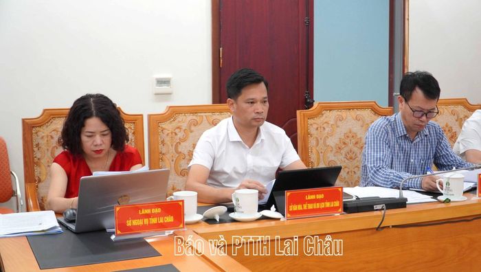 Các đại biểu dự hội nghị.