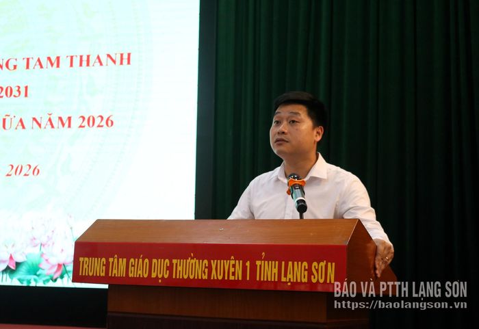 Lãnh đạo UBND phường báo cáo kết quả giải quyết kiến nghị của cử tri tại các kỳ họp trước