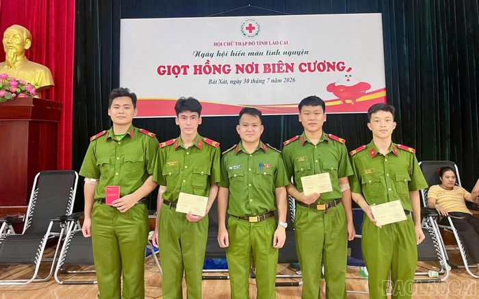Chương trình đã thu hút đông đảo cán bộ, công chức, viên chức, lực lượng vũ trang, đoàn viên, thanh niên và Nhân dân các xã Bát Xát, Trịnh Tường, Bản Xèo, Mường Hum, Dền Sáng, Y Tý và A Mú Sung tham gia.