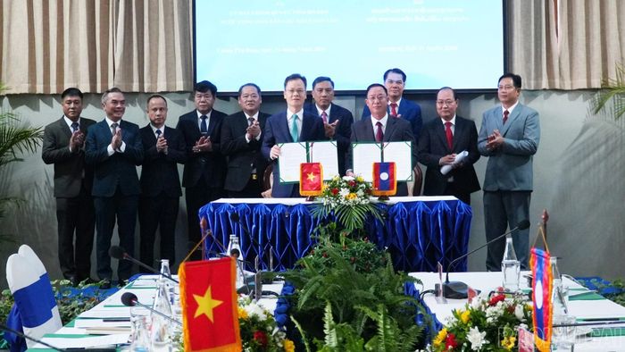 Lãnh đạo UBND tỉnh Lào Cai và Ủy ban chính quyền tỉnh Bò Kẹo ký kết thỏa thuận hợp tác năm 2026.