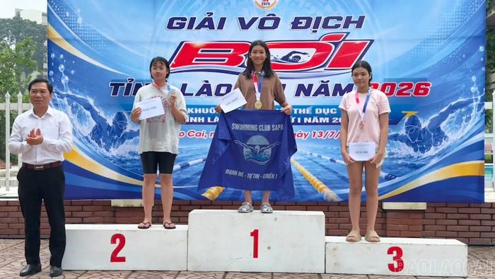  Những tấm huy chương là thành quả của nhiều năm kiên trì tập luyện và nỗ lực không ngừng. 