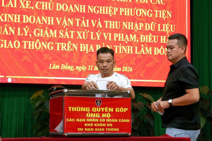 Các doanh nghiệp kinh doanh vận tải ủng hộ nạn nhân tai nạn giao thông