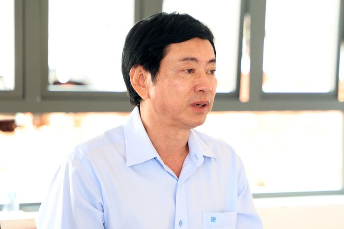 Bí thư Đảng ủy xã Thuận An Lê Văn Hoàng báo cáo công tác chuẩn bị năm học mới