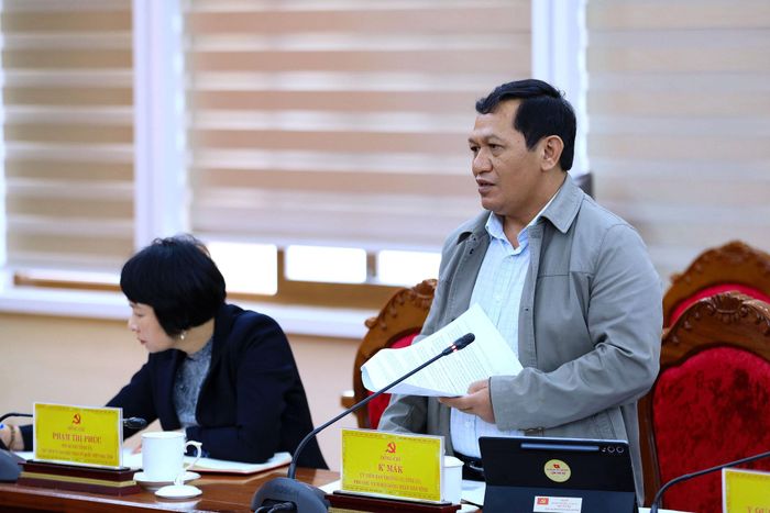 Ủy viên Ban Thường vụ Tỉnh ủy, Phó Chủ tịch HĐND tỉnh Lâm Đồng K' Mák nêu bất cập trong quản lý đất đai và rừng trên địa bàn
