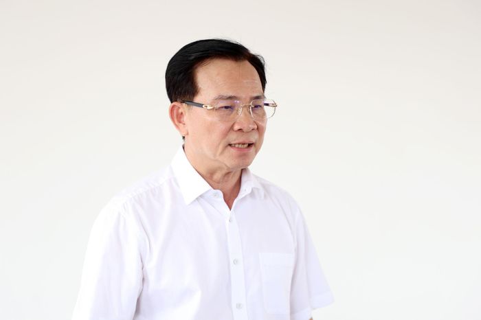 Đồng chí Hồ Văn Mười, Chủ tịch UBND tỉnh Lâm Đồng yêu cầu, công tác chuẩn bị dạy và học, nội trú phải thực hiện song song với việc thi công nhằm bảo đảm cho năm học 2026 – 2027