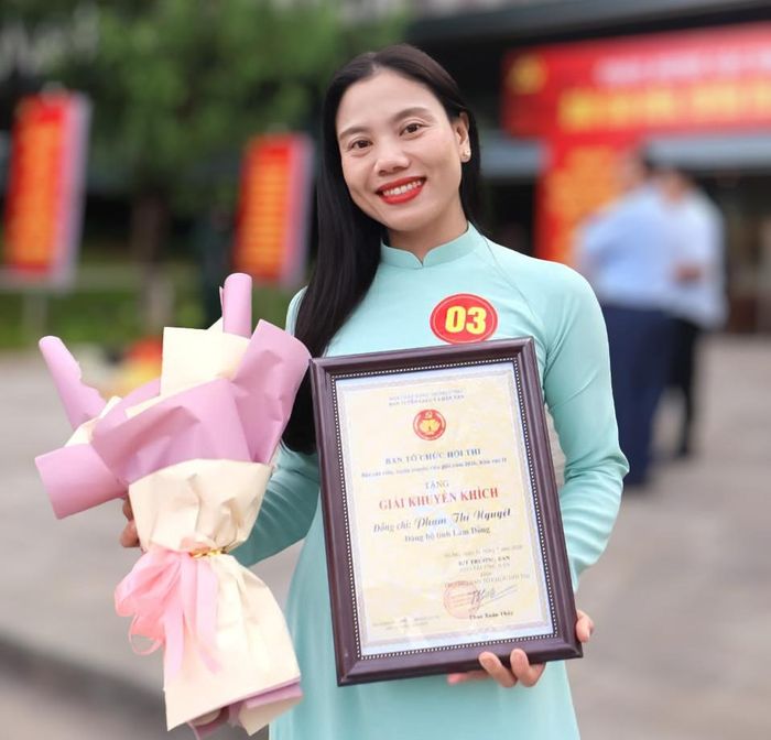 Thí sinh Phạm Thị Nguyệt, thuộc Đảng ủy xã Đơn Dương đoạt giải Khuyến khích