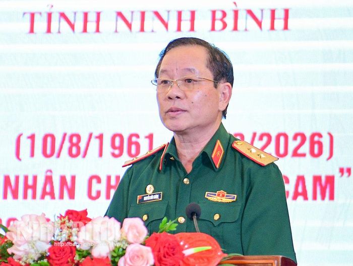 Đồng chí Trung tướng Nguyễn Hữu Chính, Chủ tịch Hội Nạn nhân chất độc da cam/Dioxin Việt Nam phát biểu tại buổi lễ.