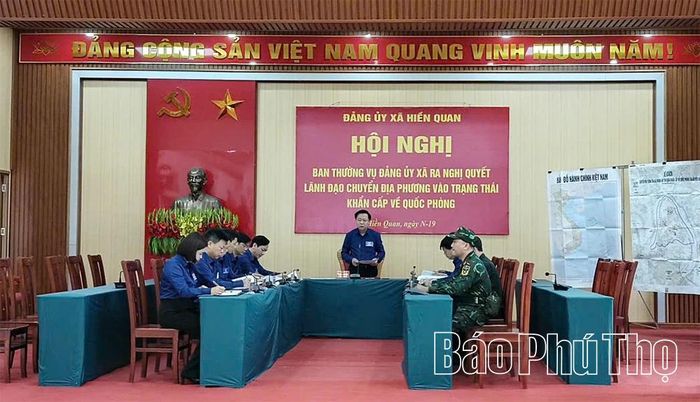 Đảng ủy xã ra Nghị quyết lãnh đạo chuyển địa phương vào tình trạng khẩn cấp về quốc phòng.
