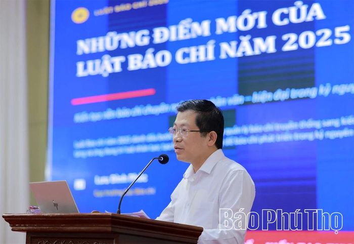 Lãnh đạo Cục Báo chí trình bày những nội dung chính của Luật Báo chí 2025 và các Nghị định quy định chi tiết.